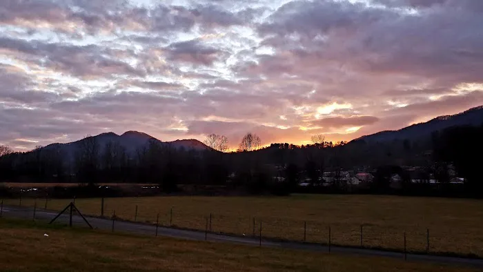 Rivers Edge Manufactured Home Community Picture 1