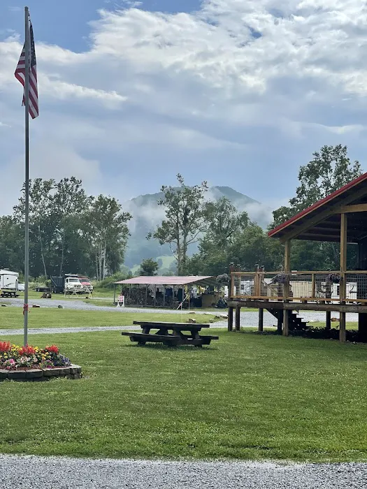 The Hamptons RV Park Picture 8