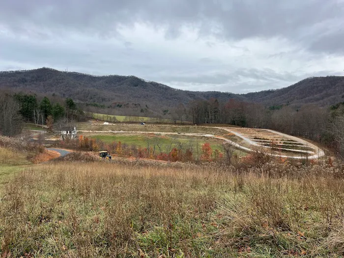 Three Peaks RV Resort Picture 7