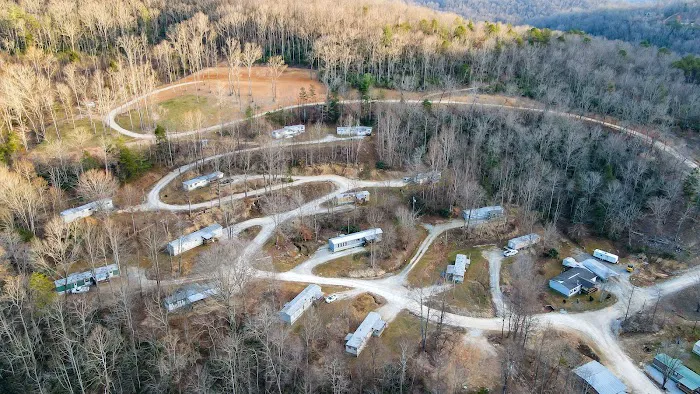 Mace's Mobile Home Park Picture 1