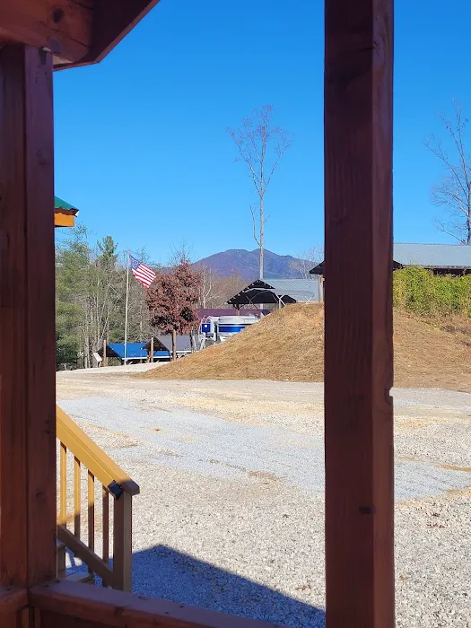 Barefoot Landing Camping Resort Picture 3