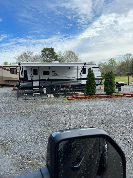 Cherokee RV Park Picture 5