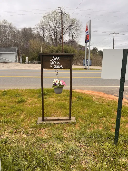 Blacksburg RV Park Picture 9