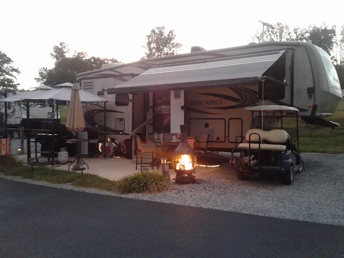 Lake Retreat Picture 6