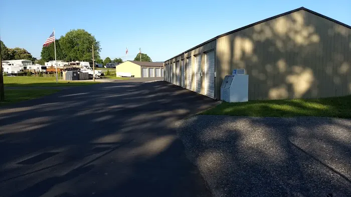 Lake Retreat Picture 1