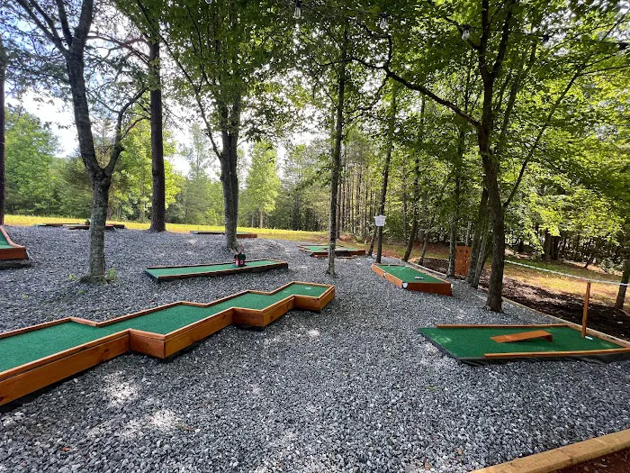 Green Life Campground & RV Park Picture 9