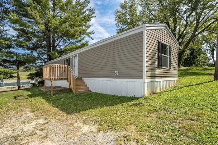 Greenfield Mobile Home Estates Picture 3