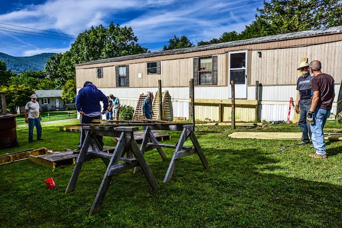 Emory Acres Mobile Home Park Black Mtn Picture 3