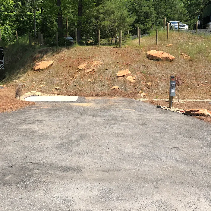 Whispering Winds RV Park Picture 10