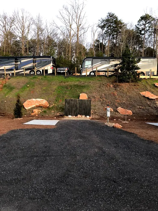 Whispering Winds RV Park Picture 2