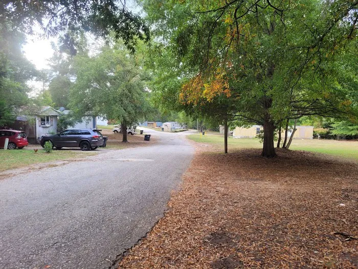 Stone Haven Mobile Home Park Picture 3