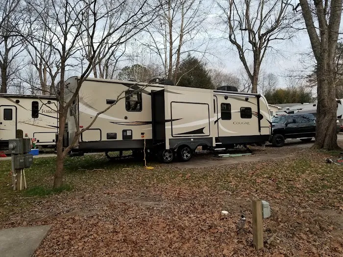 Lazy Boy Travel Trailer Park Picture 6