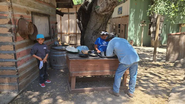 Fort Hope (Taco Camp) Picture 7