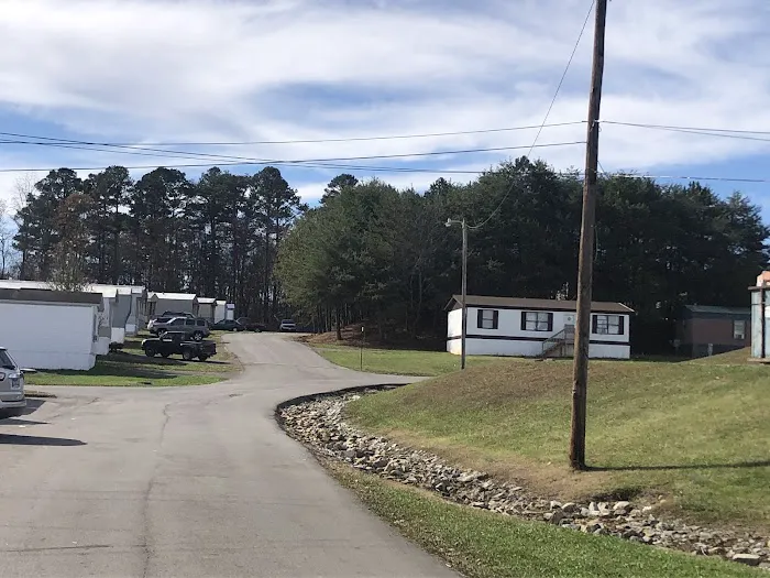 Ravenwood Manufactured Housing Community Picture 3