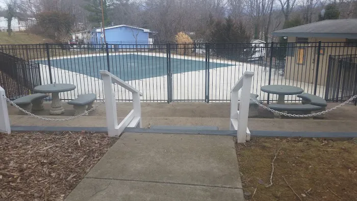 Scenic Community Picture 4