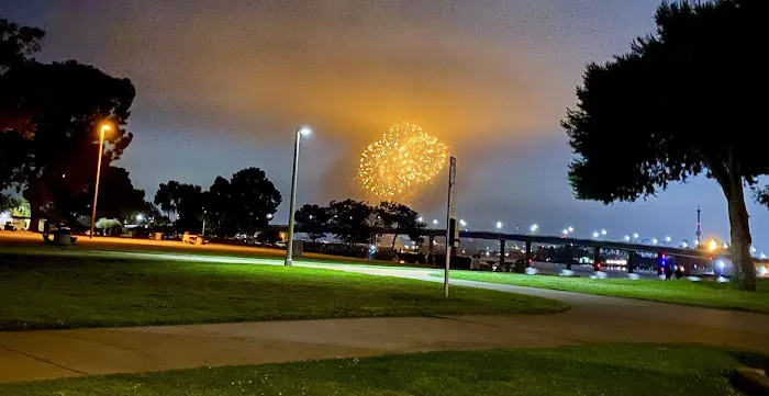 Paradise point beach Picture 4