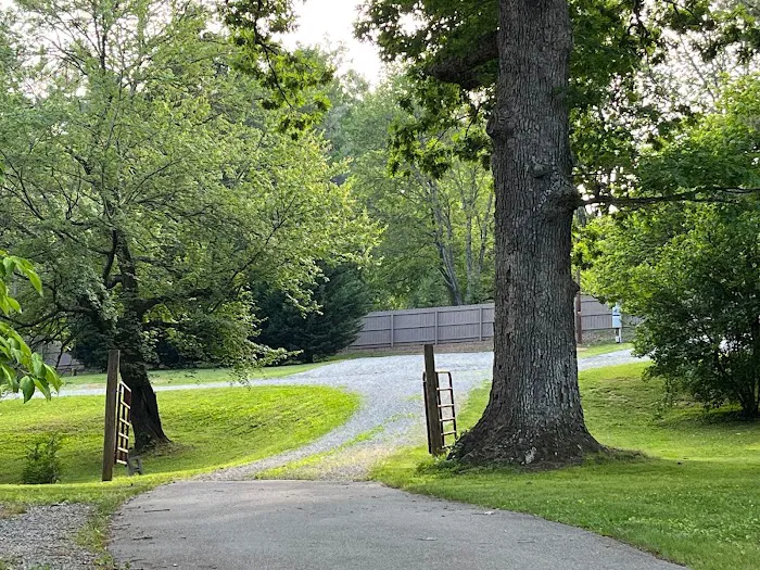 Oak Fern RV Park Picture 9