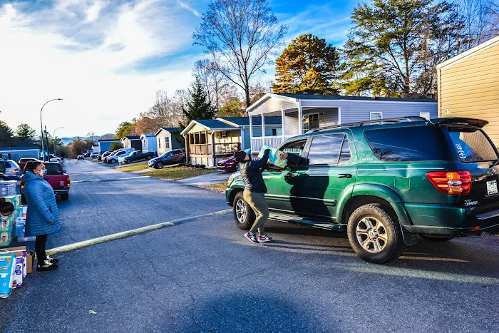 Wellington Estates Manufactured Home Community Picture 6