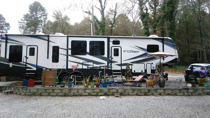 Lake Robinson RV Park Picture 3