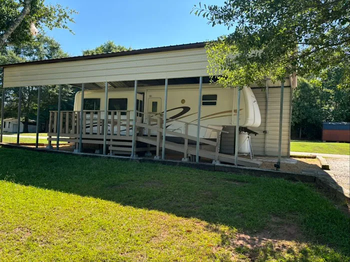 Milford Manor Mobile Home Park Picture 7