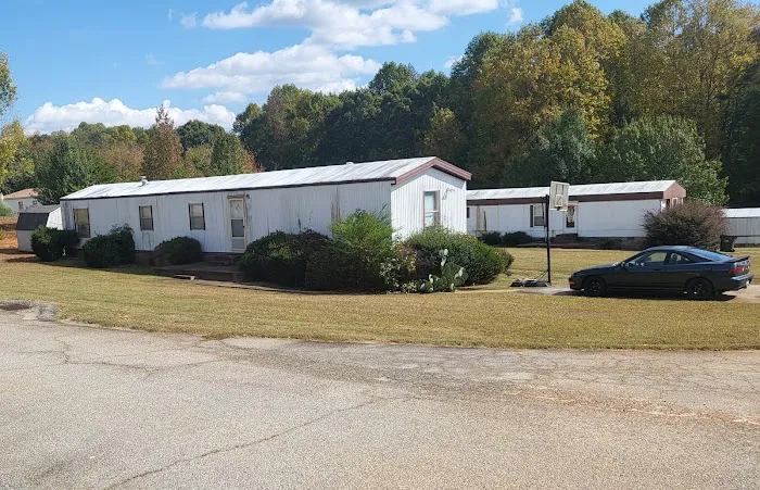 Milford Manor Mobile Home Park Picture 8