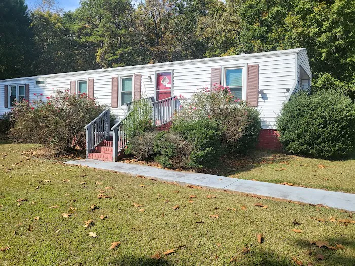 Milford Manor Mobile Home Park Picture 6