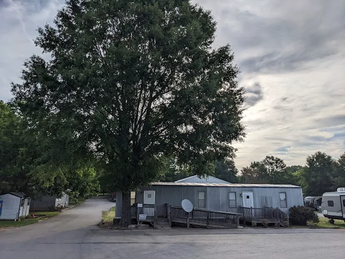 Southern Shade RV Park Picture 1