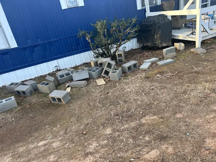 Johnny Franklin's Mobile Home Picture 2