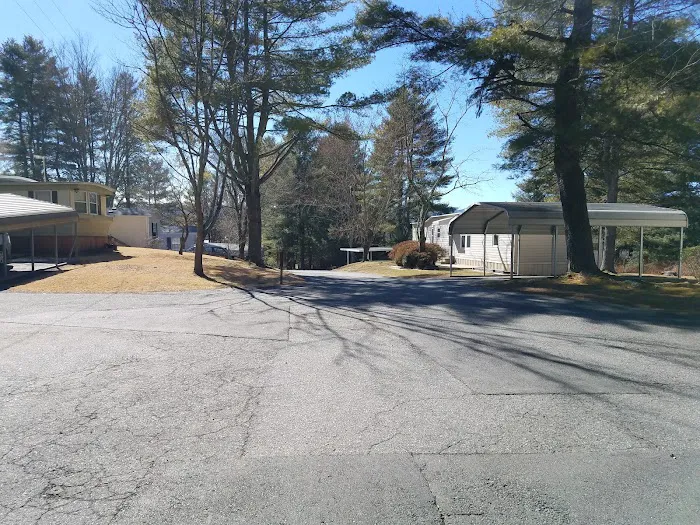 Camelot Senior Mobile Home Park Picture 4