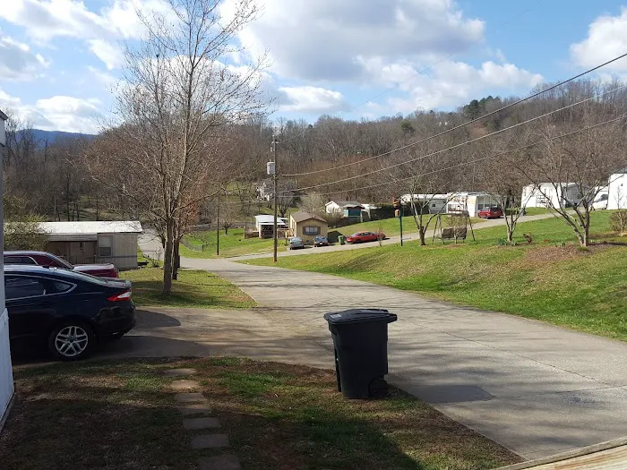 David Leedy Trailer Park Picture 3