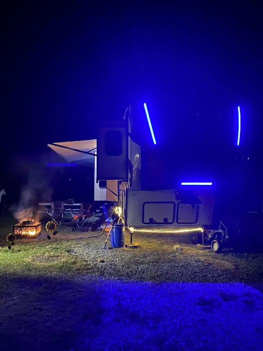 Around Pond South RV Park Picture 3