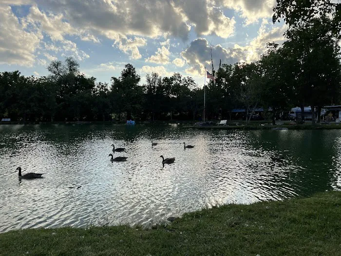 Around Pond RV Park Picture 7