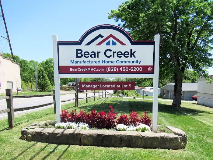 Bear Creek Manufactured Home Community Picture 1