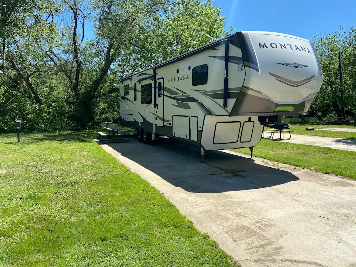 Wilson's Riverfront RV Park Picture 3