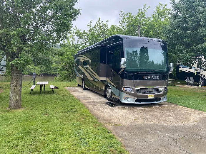 Wilson's Riverfront RV Park Picture 8