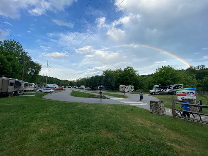 Wilson's Riverfront RV Park Picture 10