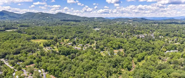 Clairmont Crest, A Family Friendly Community Picture 5