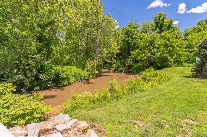 Clairmont Crest, A Family Friendly Community Picture 7