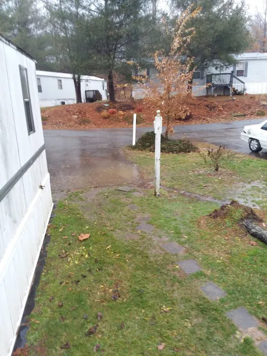 Willow Lake Manufactured Home Park Picture 1