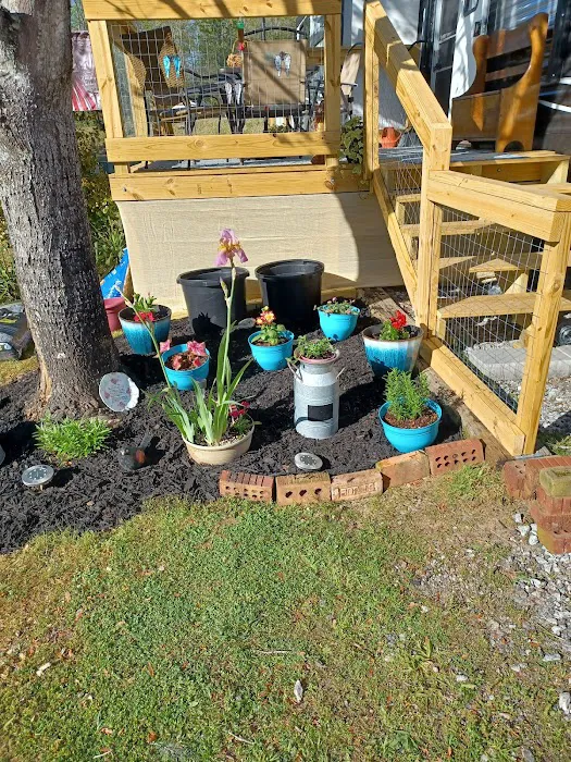 Sugar Lake RV Park (55+ Park) Picture 3