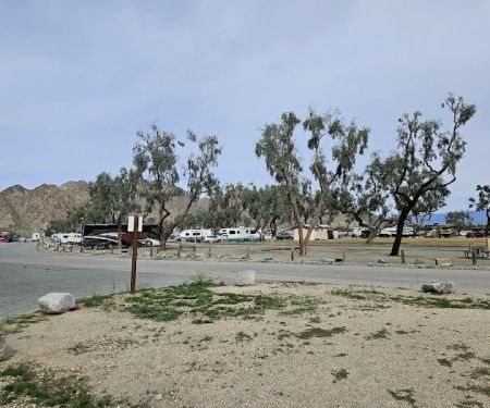 Lake Cahuilla Campground