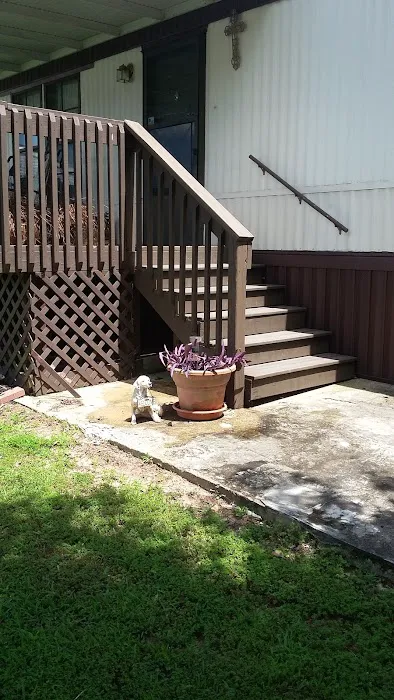 Coachwood Mobile Home Park Picture 3