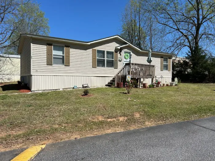 Fox Creek Mobile Home Park Picture 7