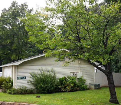 Simpsonville Mobile Home Park Picture 9