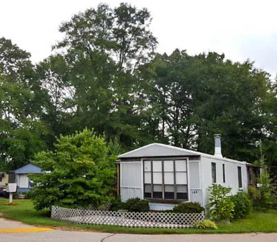 Simpsonville Mobile Home Park Picture 3