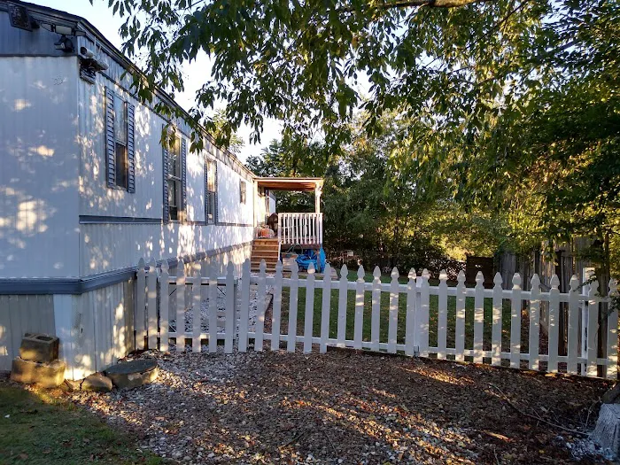 Hilltop Mobile Home Park Picture 8