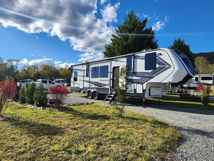 Pisgah Forest RV Park and Campground Picture 3