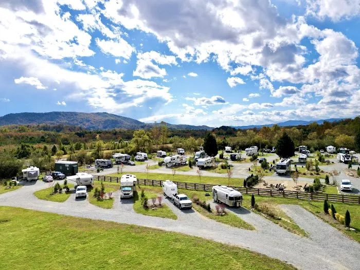 Pisgah Forest RV Park and Campground Picture 4