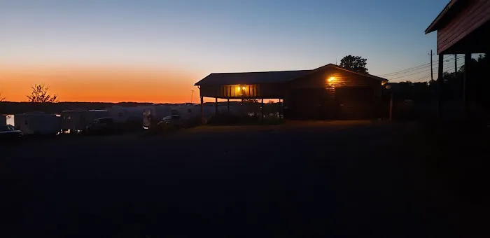 Lake Side RV Park Picture 2