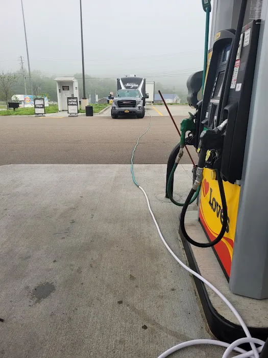 Love's RV Hookup Picture 9